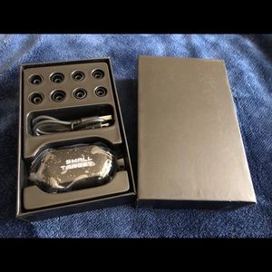 Small Target Truly Wireless in-ear headphones